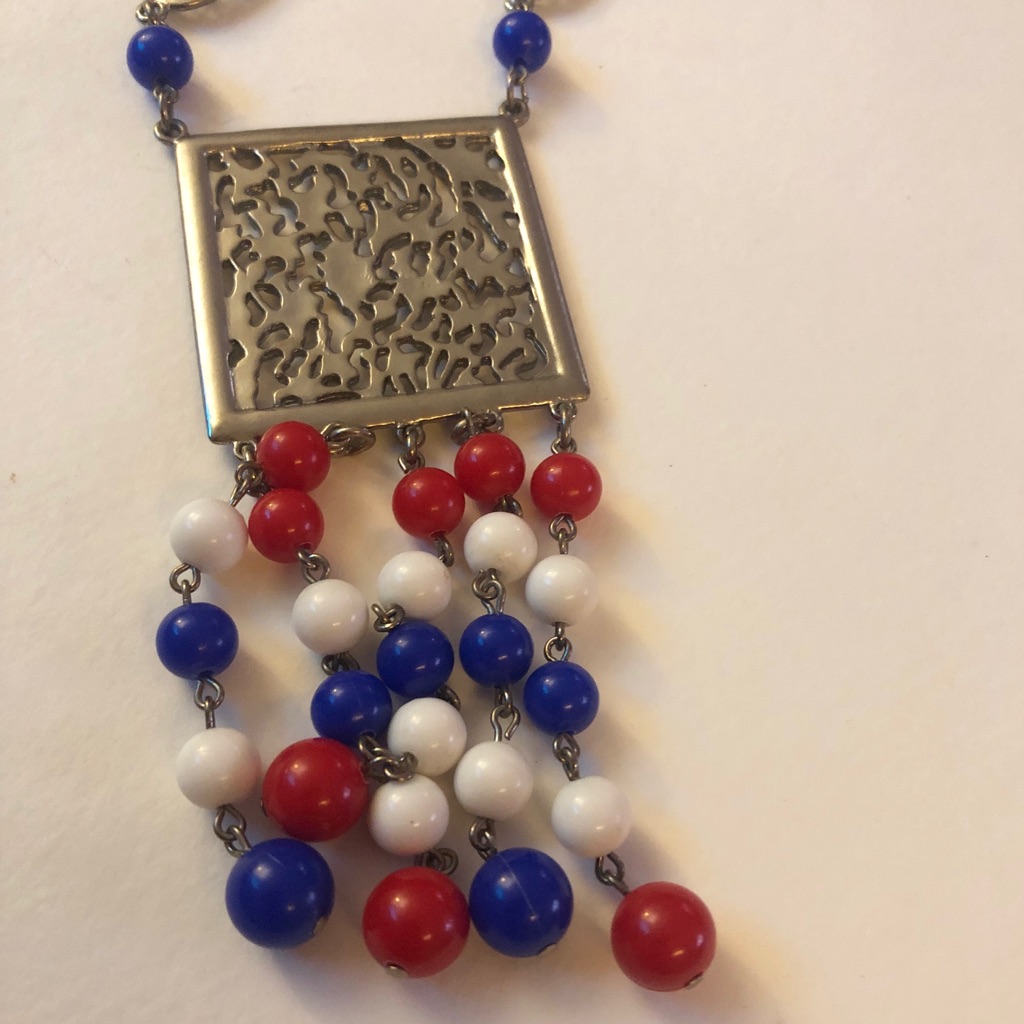 Signed Vintage Necklace By Celebrity Jewelry 49$